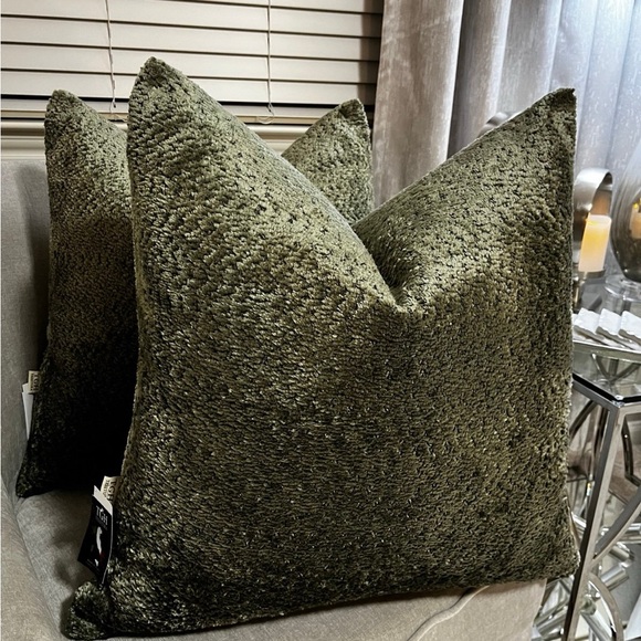 1-TGH TESSITURA ITALIAN VELVET DECORATIVE PILLOWS(Read description for details) - Picture 15 of 16